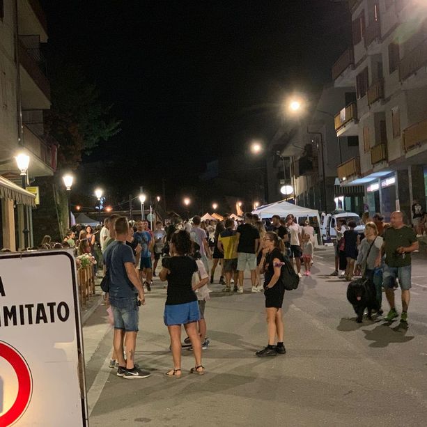San Giacomo di Roburent: “boom” di turisti nel weekend, ma qualche disagio per la grande affluenza di giovani