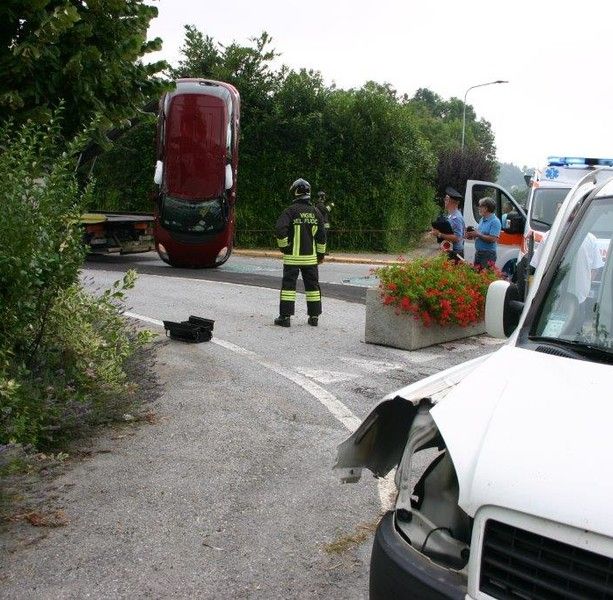 Sarebbe risultata positiva agli oppiacei e avrebbe causato un incidente, è a processo