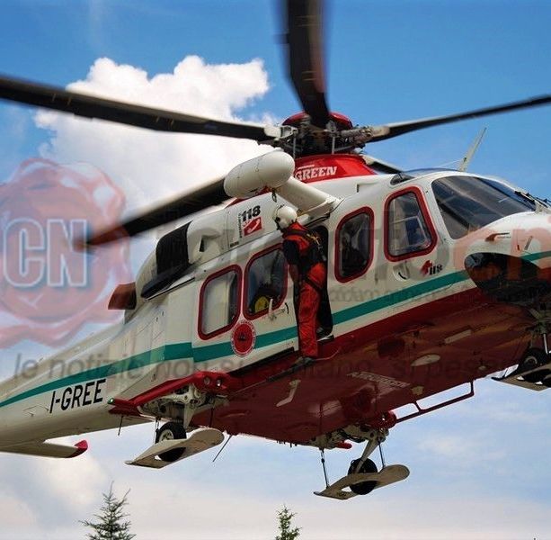 Auto contro bici a Piasco: 77enne in codice rosso al S. Croce di Cuneo