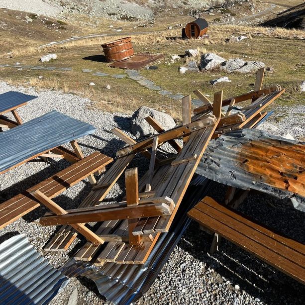Raffiche fino a 140 km/h: ingenti i danni al Rifugio Fauniera, in valle Grana
