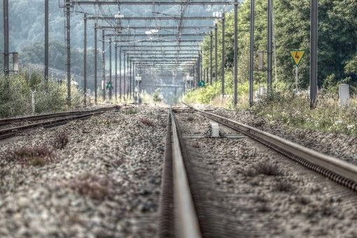 Uomo investito e ucciso da un treno a Villastellone, circolazione ferroviaria sospesa anche dal Cuneese