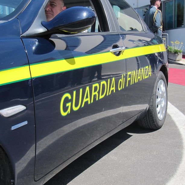 Cinque arresti e 85 milioni di euro sequestrati: partita da Bra l'indagine &quot;Muraglia di carta&quot;