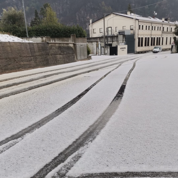 Strade bianche tra Envie e Barge dopo la grandinata: si procede alla conta dei danni [FOTO]