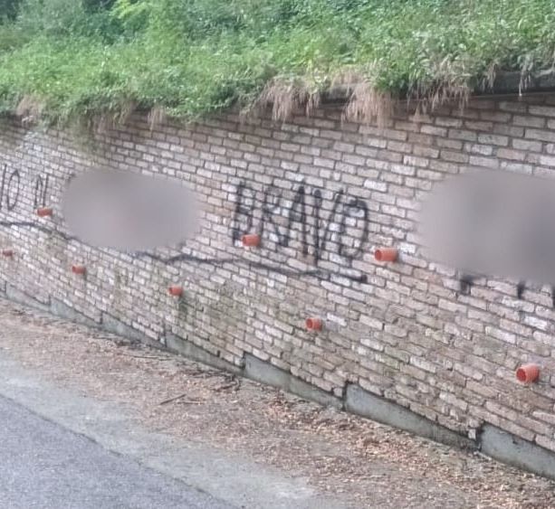 Nuovi atti vandalici a Castelletto Stura: identificato il responsabile