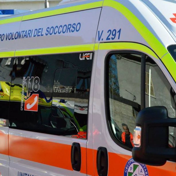 Dronero, due feriti gravi in uno scontro tra auto e bici