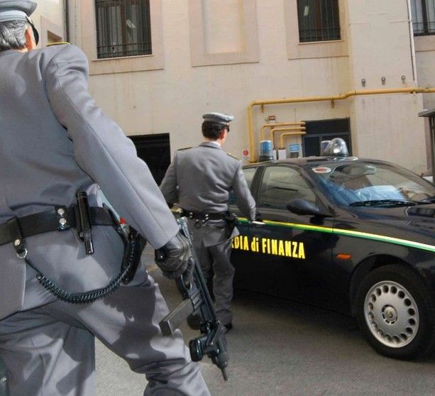 Sottratti 300mila euro al patrimonio di due aziende in dissesto: le Fiamme Gialle di Bra denunciano tre imprenditori per bancarotta fraudolenta