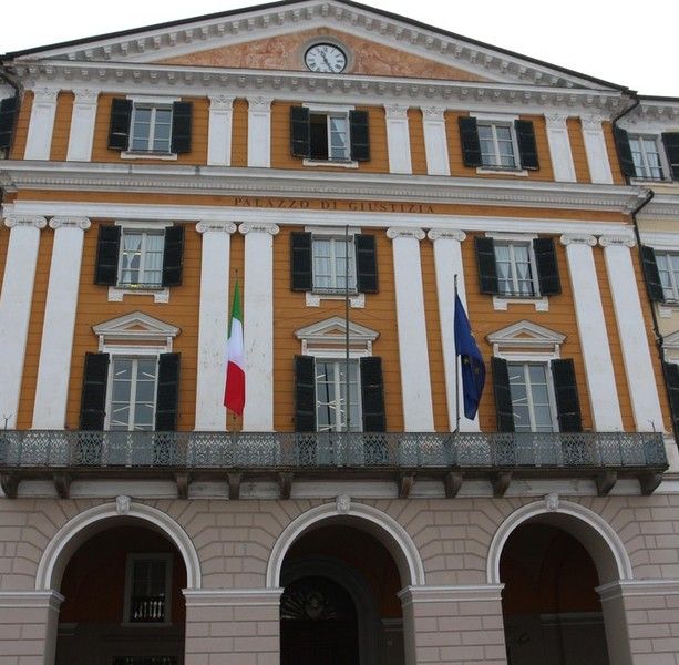 Carrù, compravendita di terreni finisce in tribunale: 35enne dovrà rispondere di circonvenzione incapace