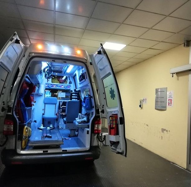 Uomo di 70 anni incornato da un toro a Trinità: in codice rosso all'ospedale di Cuneo