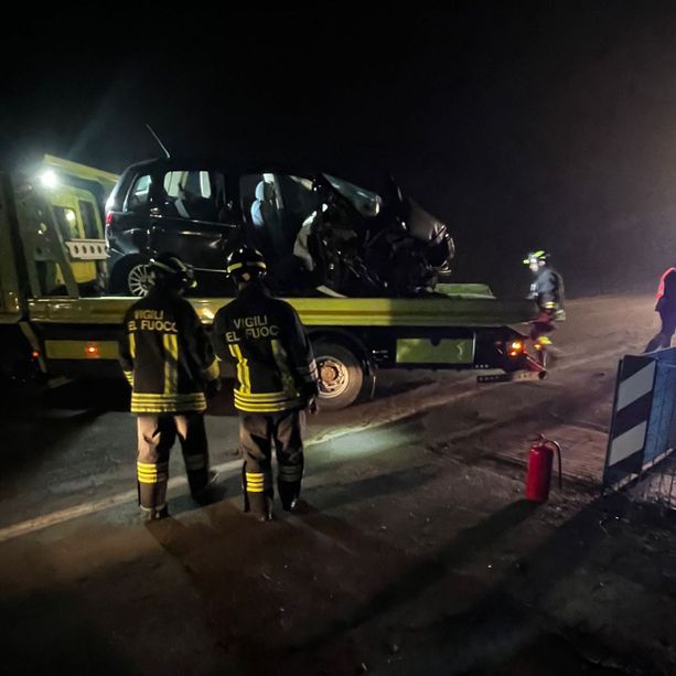 Auto contro casa a San Biagio a Centallo: due giovani gravi in ospedale