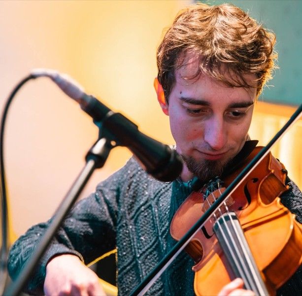 Lutto a Busca per la scomparsa improvvisa del musicista Ivan Cavallo, 35 anni