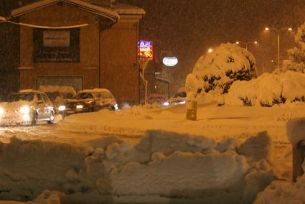 Nevica da stamattina sull'Alta Langa: traffico difficile tra Murazzano ed Alba
