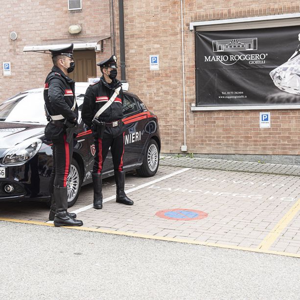 Un 45enne di Bra e un 58enne di Torino i rapinatori uccisi a Grinzane. Albese il 34enne fermato