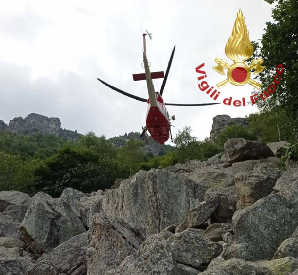 Cavallo precipita in una pietraia a Sant'Anna di Roccabruna, interviene l'elicottero dei vigili del fuoco da Torino