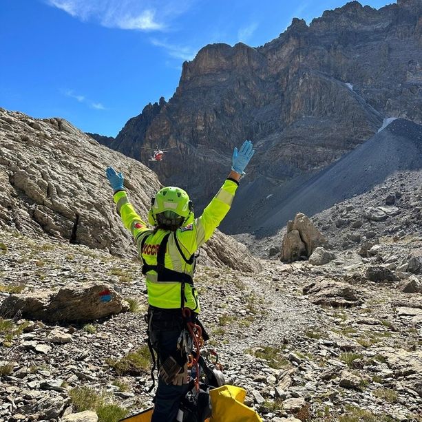 Trauma alla gamba per due escursionisti: doppio intervento del soccorso alpino in Valle Maira e Po
