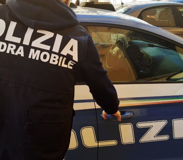 Duro colpo allo spaccio di crack nel cuore di Cuneo: 11 arresti e migliaia di dosi sequestrate