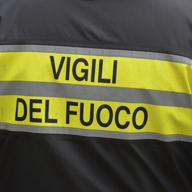 Soccorso persona ad Alba: i vigili del fuoco trovano 70enne morto in casa