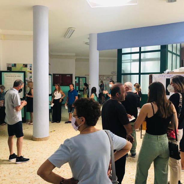 Affluenza alle urne alle 19: al voto il 39,5% degli elettori. Sei punti in meno rispetto alle precedenti amministrative