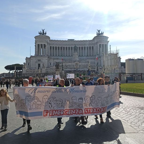 Da Collegno a Roma per il rispetto di ciclisti, pedoni e automobilisti [FOTO]