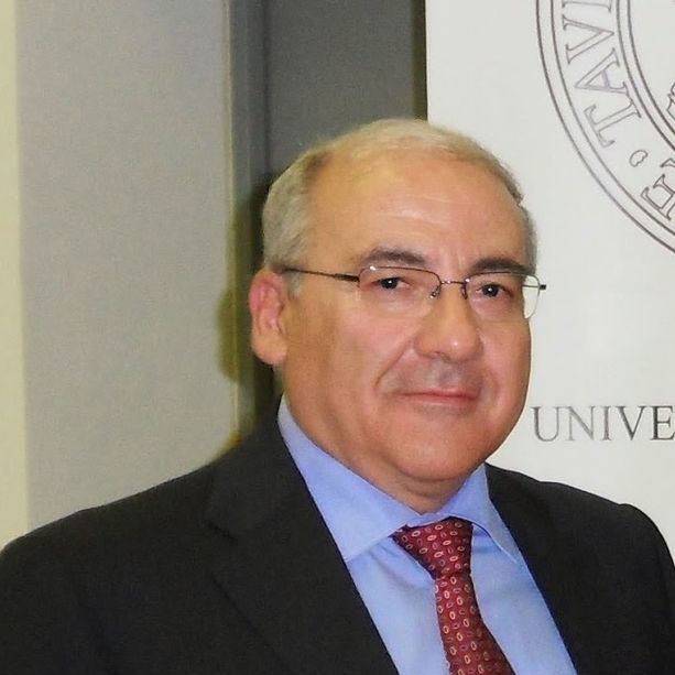 Raccolta dell'indifferenziato ogni 15 giorni e calendari da stampare in proprio: è polemica sulla gestione dei rifiuti per il 2021