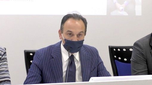 Assembramenti in centro, Cirio: &quot;Serve responsabilità&quot;. Il Codacons: &quot;Numero chiuso nelle vie dello shopping&quot;
