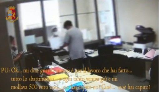 Cittadinanze false a Crescentino: revocati gli arresti domiciliari ai due funzionari dell'anagrafe (VIDEO)