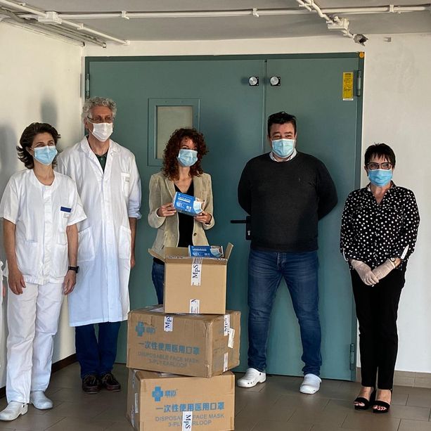 Paola Gianotti consegna 4.500 mascherine all'ospedale di Ivrea