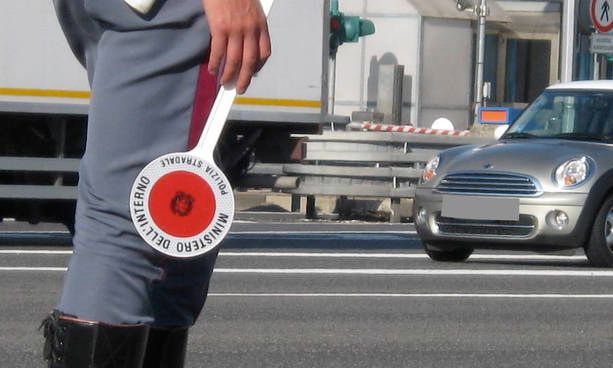 Un 23enne di San Raffaele arrestato dalla Polizia Stradale per guida in stato di ebbrezza