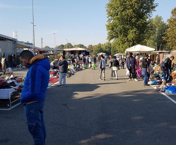 La zona rossa &quot;sospende&quot; la delibera anti-Libero Scambio. Nosiglia: &quot;Reddito necessario per la sopravvivenza di molti&quot;
