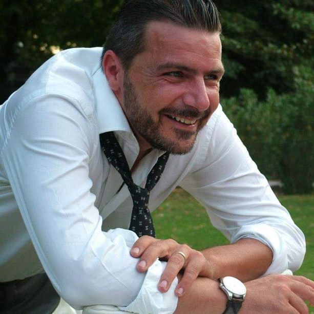 Chivasso: in centinaia per l'ultimo saluto al &quot;prof&quot; Marco Giovannardi