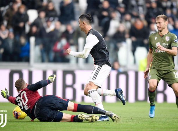 Juve, tripletta di Ronaldo e poker servito al Cagliari: allo Stadium finisce 4-0