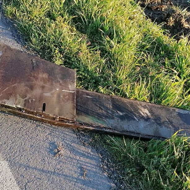 Perde un rottame di ferro e colpisce una macchina tra Buriasco e Cercenasco