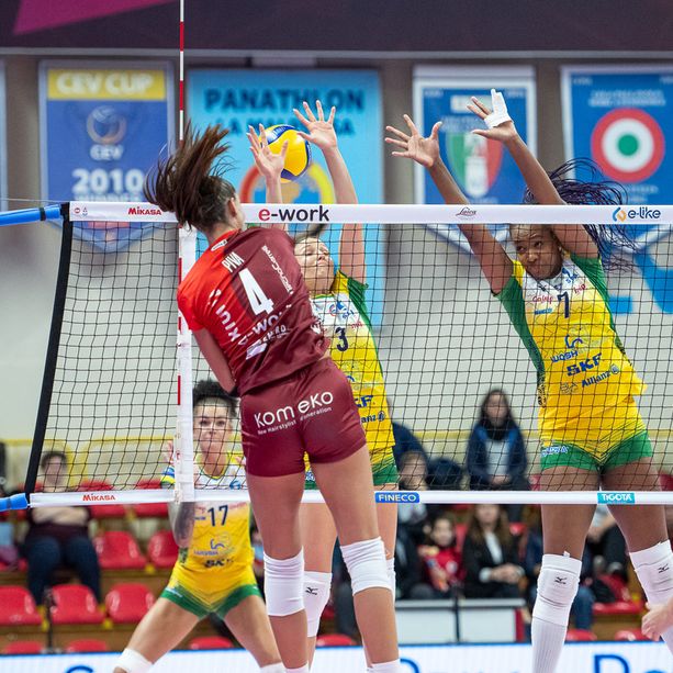 Volley A1/F: la Wash4green Pinerolo ‘prende farfalle’ al tie-break