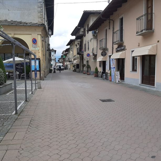 Cavour si colora stasera con isole gastronomiche in centro paese