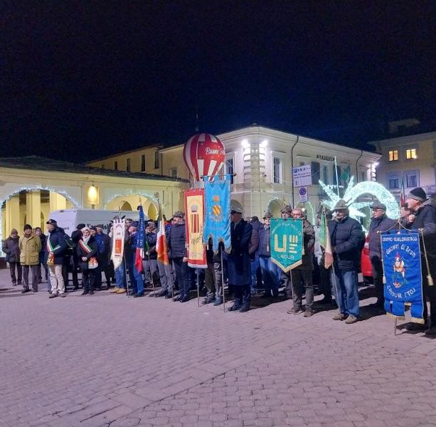Cavour ricorda il partigiano Alfredo Sforzini che dà il nome alla piazza del municipio