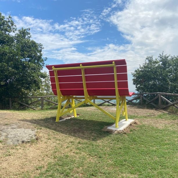 Pic-nic sulla Rocca di Cavour per i due anni della Panchina Gigante