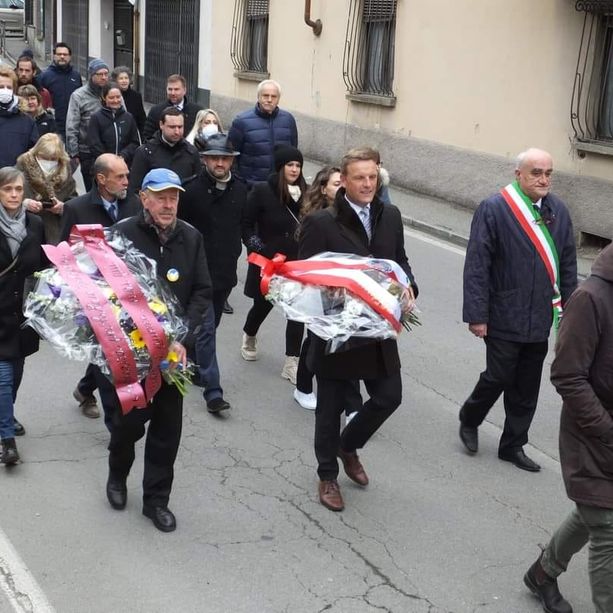 Tra canti e testimonianze, Cumiana ricorda le vittime dell’eccidio del 3 aprile ’44