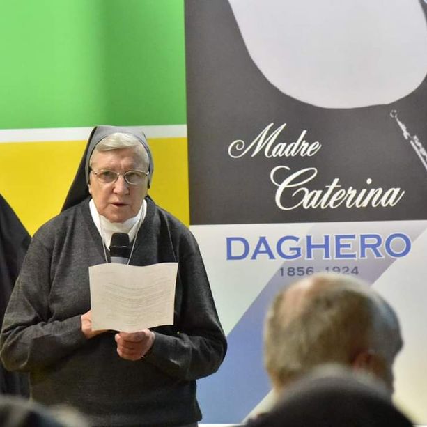 Preghiere, fiaccole e musica per ricordare Madre Caterina Daghero