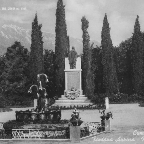 Gli alpini mettono a nuovo il monumento ai caduti di Cumiana