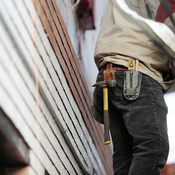 Diritti e lavoro: domani i sindacati in piazza Facta a Pinerolo