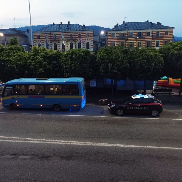 Luserna San Giovanni: discussione violenta sopra un bus, intervengono i carabinieri