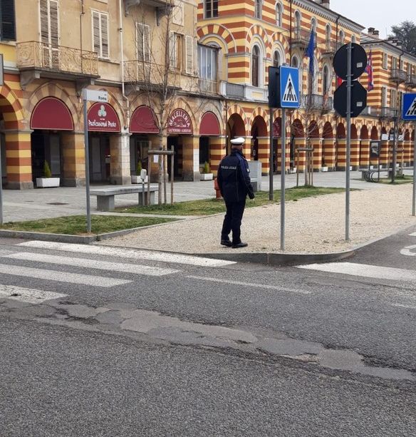 Prime due denunce e sanzioni a Luserna San Giovanni a persone che escono di casa senza validi motivi