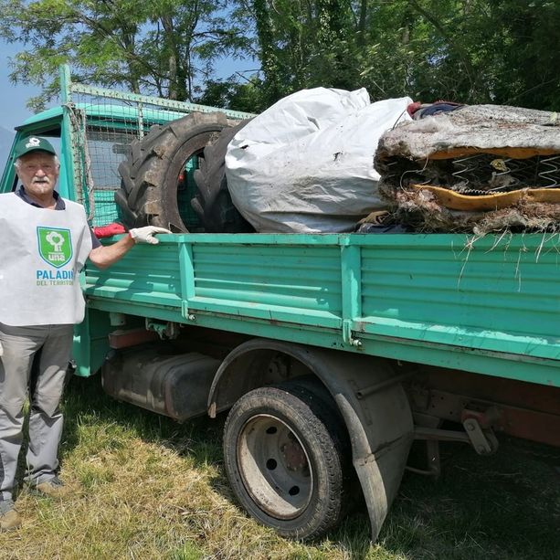 Pescatori e cacciatori chiedono aiuto ai volontari per ripulire il Pellice e le strade