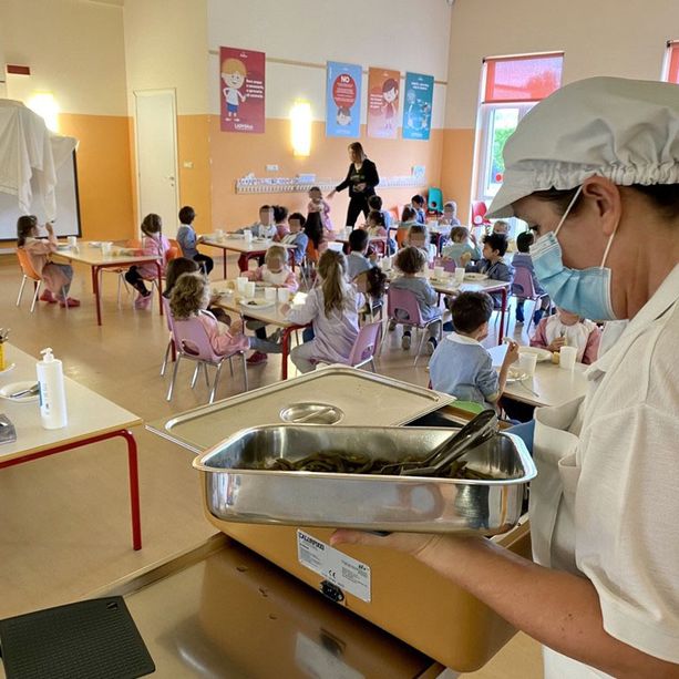 La Gmi Servizi sospende il servizio mensa e i Comuni del Torinese corrono ai ripari