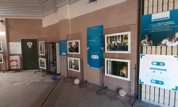 Conoscere il Parkinson con una mostra ‘parlante’ e diffusa nel Pinerolese