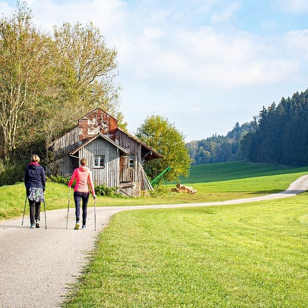 Una ‘domenica sportiva’ a Torre Pellice, dall’hockey al nordic walking