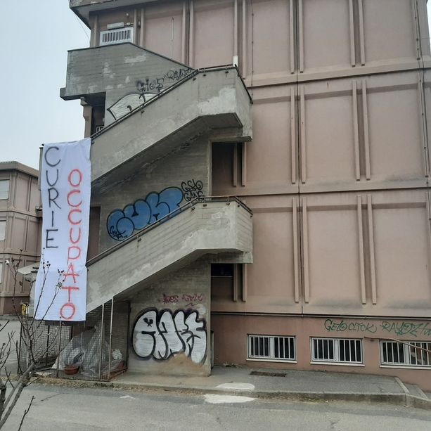Liceo Curie di Pinerolo occupato: “Vogliamo una scuola a misura di persona”
