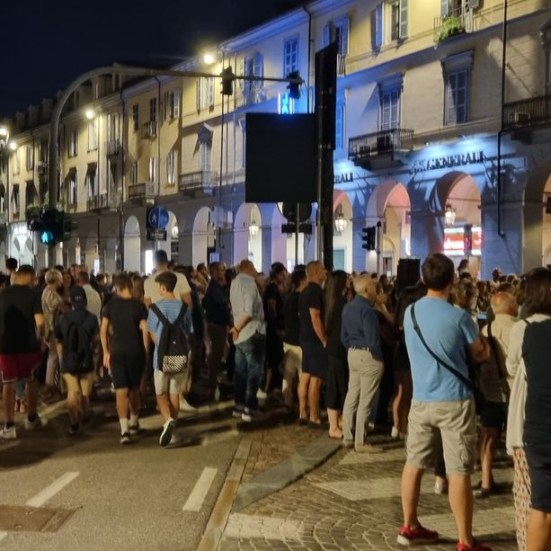 Pinerolo: partono le notti dei dehors allargate a piazza Roma