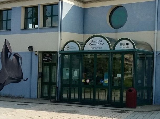 Lunedì la piscina comunale di Pinerolo riapre, dopo l’allagamento della sala filtri