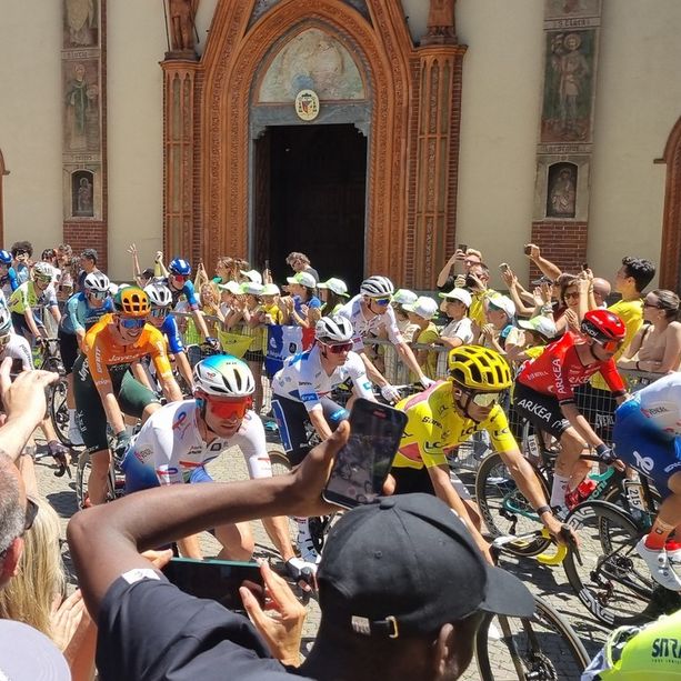 Il Tour de France saluta l’Italia risalendo la Val Chisone [FOTO]