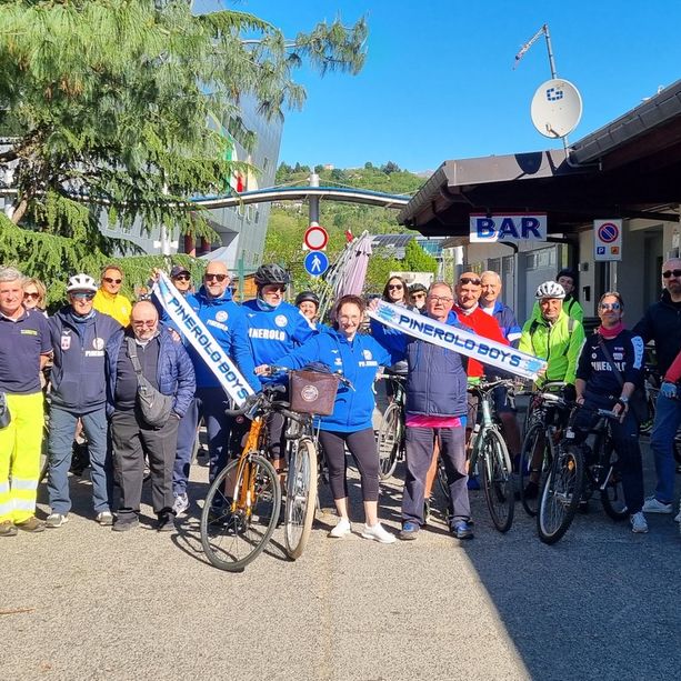Il presidente dell’Unionvolley Prina di nuovo sui pedali per celebrare i play-off